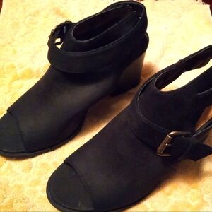2 For $ 6. Elegant Black Women's Shoes